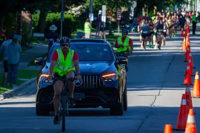 Bronte Harbour Classic 5K 2026 official race photo: Course, Mercedes-Benz Oakville.