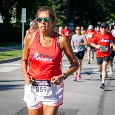 Bronte Harbour Classic 5K 2026 official race photo: Course, Debra U., Mercedes-Benz Oakville, Oakvest Group.