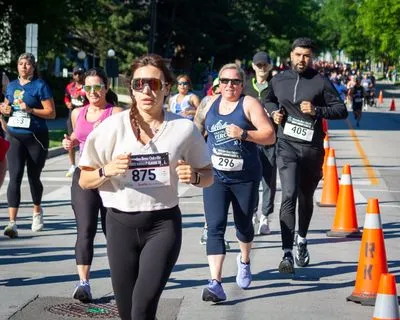 Bronte Harbour Classic 5K 2026 official race photo: Course, Olena V., Mercedes-Benz Oakville, Oakvest Group, Festival.