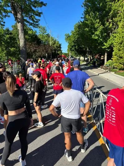 Bronte Harbour Classic 5K 2026 official race photo: Festival, Mercedes-Benz Oakville, CIBC, SunUp.