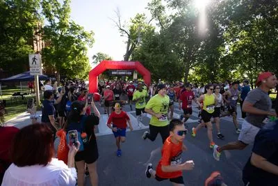 Bronte Harbour Classic 5K 2026 official race photo: Start Line, Brandon K., Mercedes-Benz Oakville, SunUp.