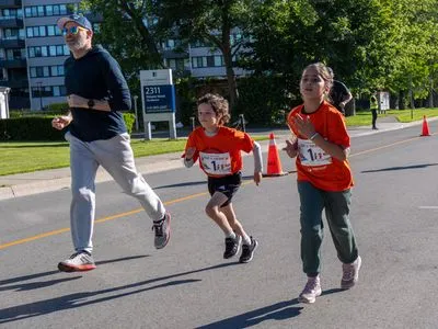 Bronte Harbour Classic 5K 2026 official race photo: Kids 1K, Bib 1, Speak Squad.